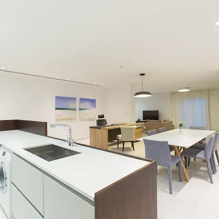Vivo Mare Beachfront - Emerald * Ayia Napa